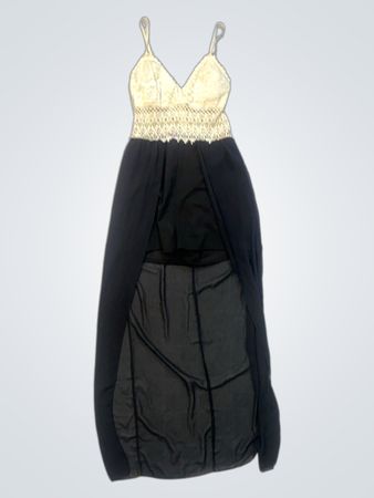 Schwarz-cremefarbenes Kleid