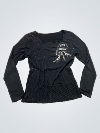 Schwarzes Langarmshirt mit Verzierungen