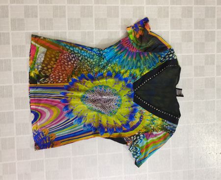 Pause Café Colorful Print Top