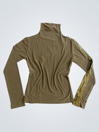 Olivgrüner Rollkragenpullover mit Reißverschlussdetail
