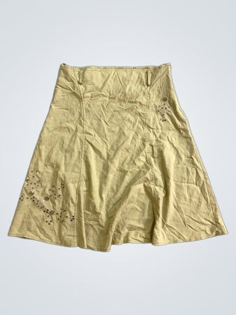 Gelber A-Linien-Rock mit Verzierungen