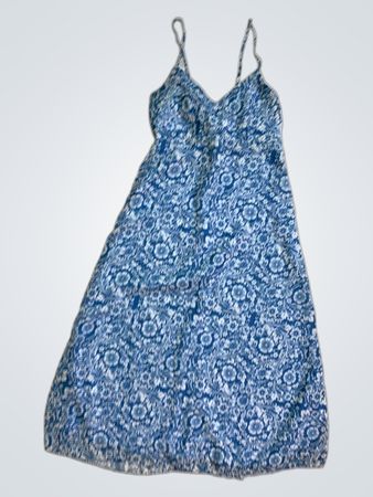 Blaues Midikleid mit Blumenmuster