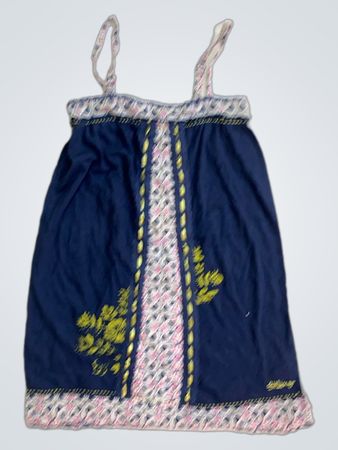 Blaues Tanktop mit Blumenmuster