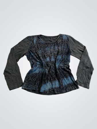 Langarm-T-Shirt mit blauem und schwarzem Muster