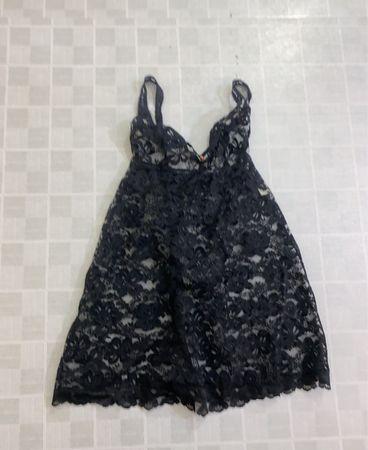 Schwarzes Spitzen-Babydoll