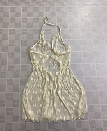 Durchscheinendes Babydoll mit weißem Muster
