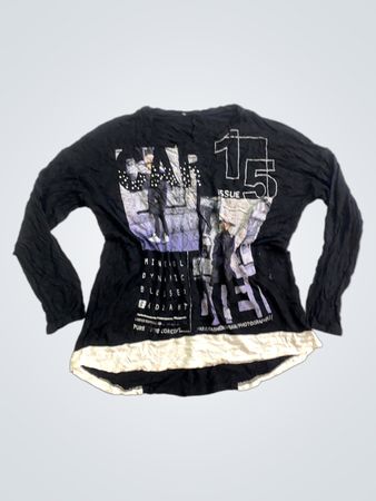 Schwarzes Langarmshirt mit Grafikdruck