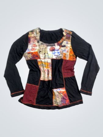 Schwarzes Langarm-Patchwork-Oberteil
