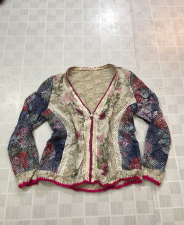 Damen Strickjacke mit Blumen-Spitzen-Patchwork