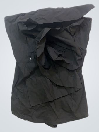Schwarzes trägerloses Top mit Schleifendetail