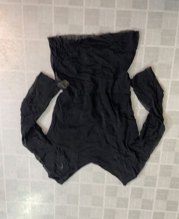 Schwarzes transparentes Langarm-Oberteil