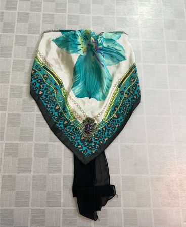 Schal mit Blumen- und Leopardenmuster