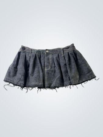 Schwarzer Denim Falten-Minirock mit rohem Saum