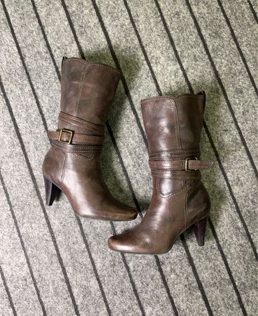 Bottes en cuir brun Gianni Bini avec boucle taille 8M