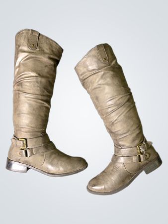 Botas Marrons Até o Joelho