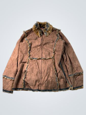 Damen braune Kunstwildlederjacke mit Futter aus Kunstfell