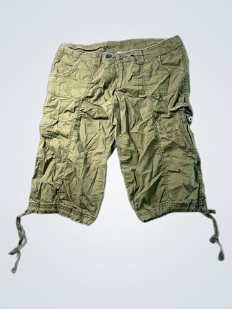 Arizona Jean Co. Cargo-Capris