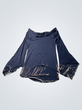 Schwarzes Off-Shoulder-Oberteil mit Glockenärmeln