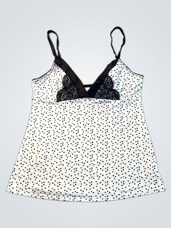 Weiße Camisole mit schwarzen Polka-Dots und Spitzenbesatz