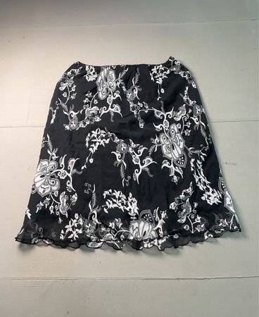 J'ESPHERE Black Floral Mini Skirt