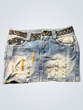 Jeans-Minirock mit verzierter Taillenpartie und Paillettenverzierungen