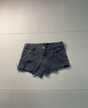 Damen Schwarze Jeans-Shorts mit Rissen