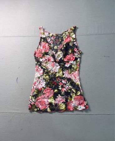 Spitzen-Top mit Blumenmuster