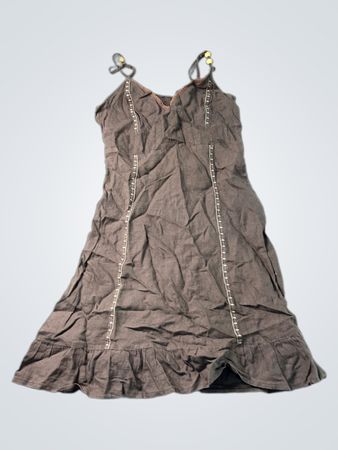 Graues, gerafftes Spaghettiträgerkleid