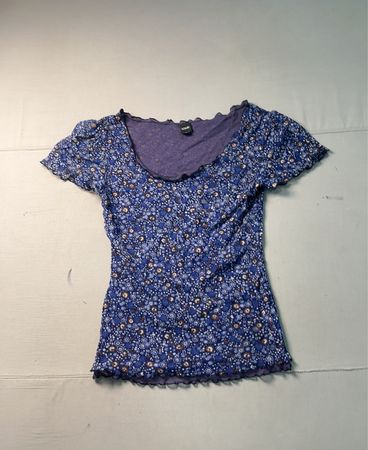 MOSAIC Blue Floral Print Lettuce Hem Top