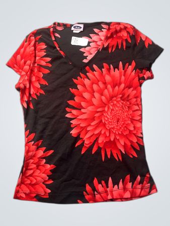 Z.ro Collection Medium Women's Black & Red Floral V-Neck T-Shirt