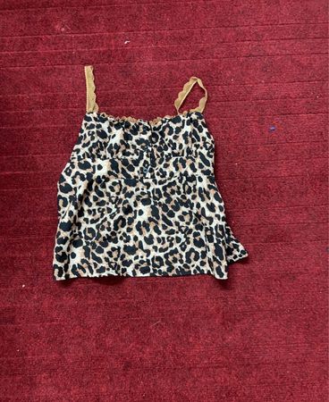 Leoprint-Camisole mit Spitzenbesatz