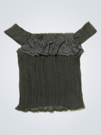 Fashion Fair Off-Shoulder Ruffle Blouse