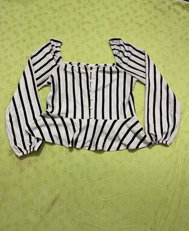 H&M Off-Shoulder Striped Blouse