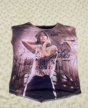 Women's Graphic Sleeveless Top