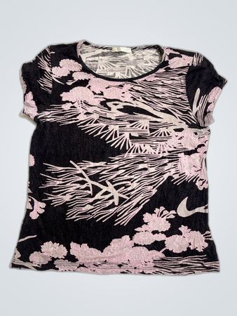 DIEMOND Black and Pink Floral Short Sleeve Top