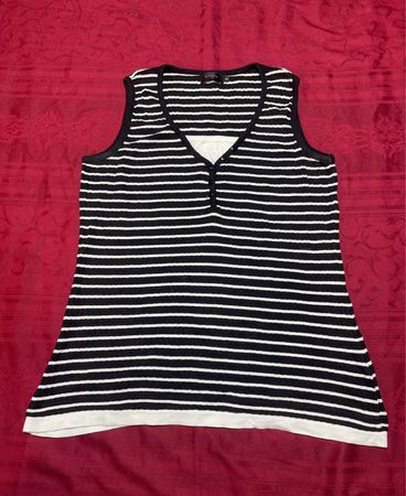 Estellelle Black and White Striped Sleeveless V-Neck Top