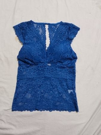 Blaues Spitzen-Tanktops