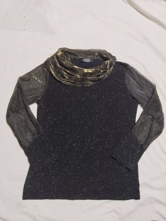 Mode Paris Schwarzes Glitzeroberteil mit goldenen durchsichtigen Ärmeln