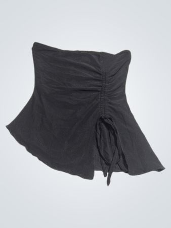 Schwarzes trägerloses gerafftes Oberteil