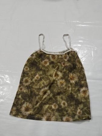Durchscheinendes Blumen-Cami-Top