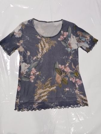 Durchsichtiges florales Druck-T-Shirt