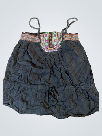 Anosphere Schwarzes Besticktes Smocked Tanktop