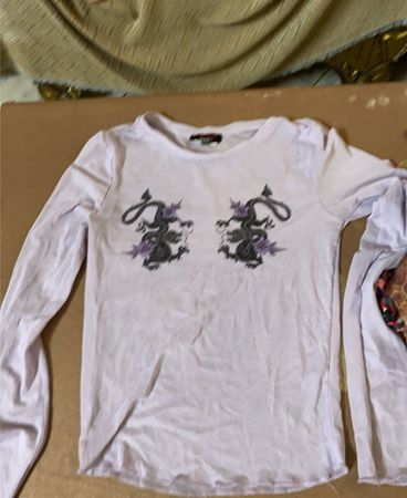 NENN MICH NICHT JENNYFER Langärmeliges Drachen-Graphic-Top