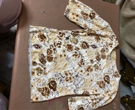 Blumenmuster Langarmshirt