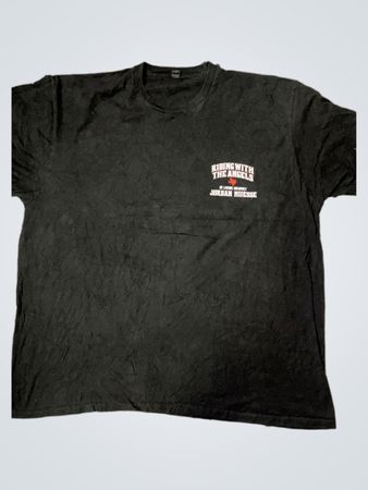 Schwarzes T-Shirt mit der Grafik "Riding With The Angels In Loving Memory Jordan Huesse
