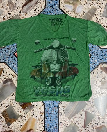 TandO Green Vespa The Classic Scooter T-Shirt
