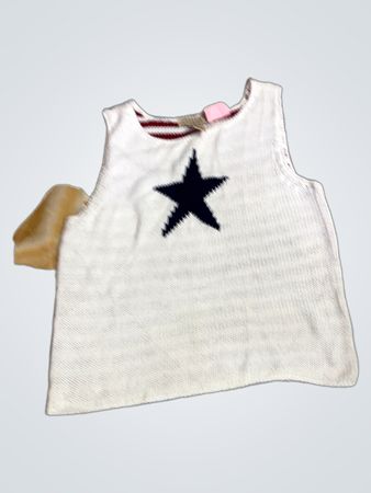 Weißes gestricktes Tanktop mit Marineblauen Sternen und roten Streifen