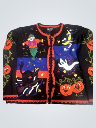 Schwarzer Halloween-Pullover mit Kürbissen, Vogelscheuche, schwarzer Katze und Geist