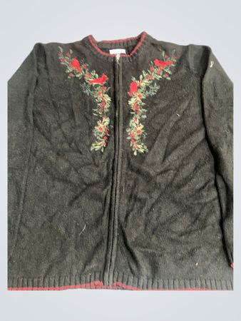 Croft & Barrow Schwarzer Kardinal Bestickter Zip-Up Cardigan