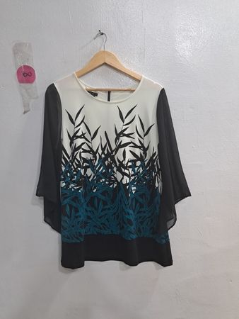 Blouse with Leaf Design